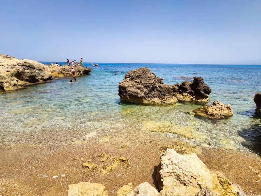 Στούντιο Σε Πέτρινο Σπίτι, Κοντά Σε Παραλία Leilighet Kyparissía Eksteriør bilde